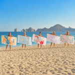 Gepersonaliseerd, kleurrijk strandlaken met bloemenprint, sneldrogend en extra groot, met kwastje en naam – het perfecte cadeau voor een strandfeest of zomervakantie voor meisjes en vrouwen