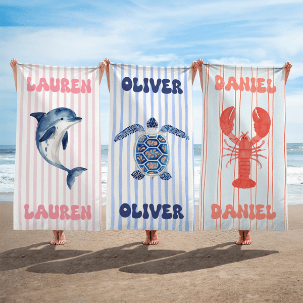 Personlig strandhåndkle i oversized-størrelse med tropisk mønster av havdyr og striper, hurtigtørkende, med navn – perfekt som gave til strandfest eller sommerferie for kvinner