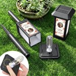 Lámpara solar impermeable de jardín con foto personalizada de un cardenal y un arreglo floral, con nombre y año; decoración para jardín, patio o cementerio; regalo conmemorativo para la familia