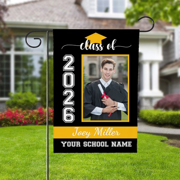 Personlig klass av 2026 Graduation Photo Garden Flag med skolnamn och år Graduation Party Decoration Favor för akademiker
