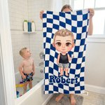 Gepersonaliseerd sneldrogend strandlaken met geruit patroon en naam ideaal voor zomer strandfeestjes en als verjaardagscadeau voor kinderen