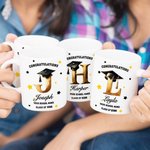 Personlig Gratulation Gradation Cap Initial 11 oz 15 oz Vit keramisk kaffemugg med namn och år Graduation Present för akademiker