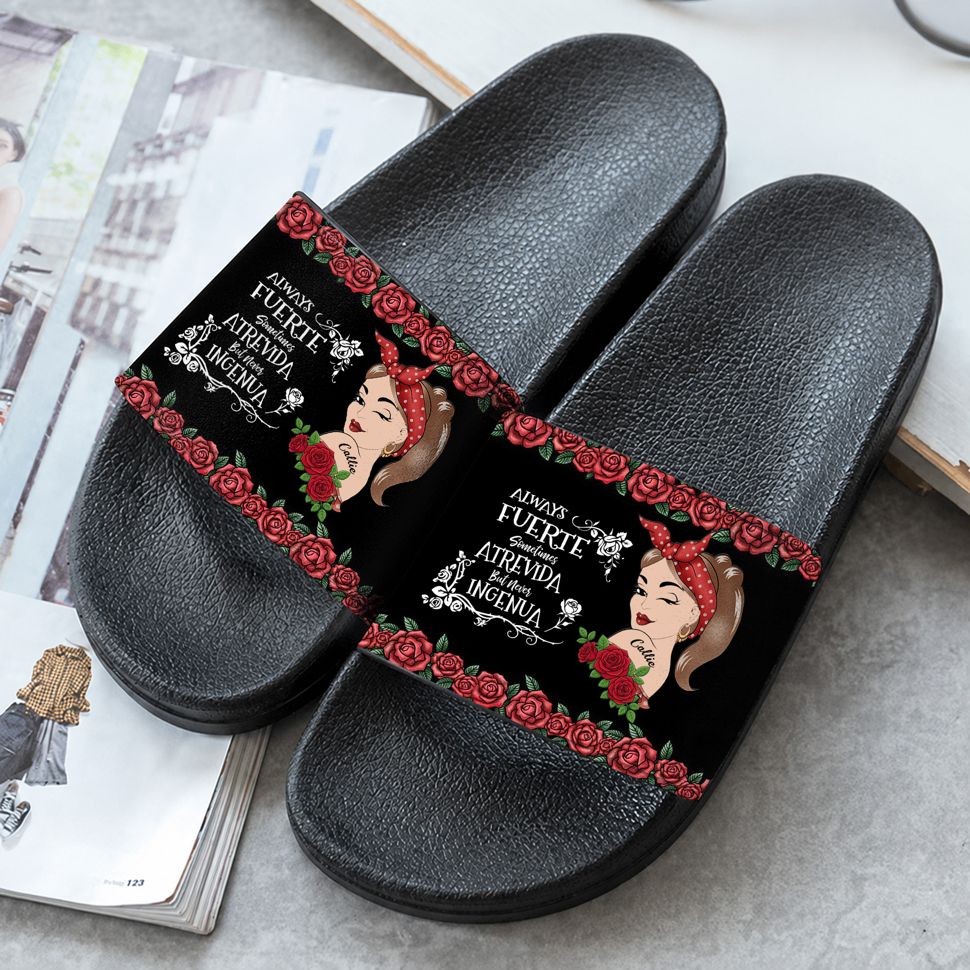 Personalisierte „Chingona Rose“-PVC-Hausschuhe mit rutschfester Sohle und Namensaufdruck – hawaiianisches Party- und Geburtstagsgeschenk für Latinas