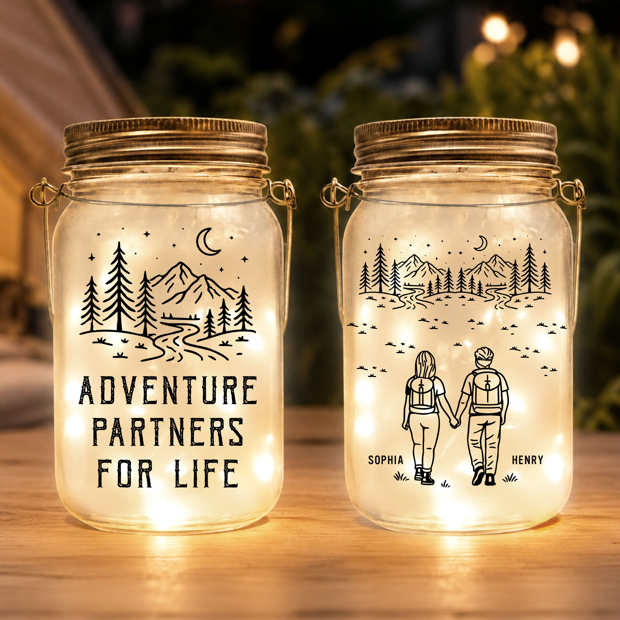 Personalisierte romantische Abenteuer-Lampe im Mason-Jar-Stil mit Baum- und Bergmotiv für Paare, mit Namen, als Raumdekoration und Jubiläumsgeschenk für Ehemann, Ehefrau und Paare