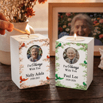 Vela en tarro de madera personalizada con foto y el mensaje «Siempre estoy contigo», con nombre y fecha. Regalo conmemorativo para cementerios, en memoria de la pérdida de un padre, una madre o un fam