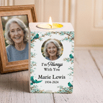 Vela en tarro de madera personalizada con foto y el mensaje «Siempre estoy contigo», con nombre y fecha. Regalo conmemorativo para cementerios, en memoria de la pérdida de un padre, una madre o un fam