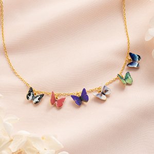 Personalisierte Halskette mit Schmetterlingen „1–10“ – Zierlicher Schmuck als Geschenk zum Muttertag, Geburtstag oder Jubiläum für Mama und Frauen