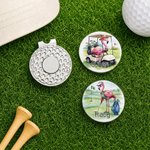 Individuell gestalteter Golfballmarker mit Flamingo-Motiv in Aquarelloptik, mit magnetischem Hutclip und Namensgravur – das perfekte Geschenk für Golfliebhaber am Spieltag