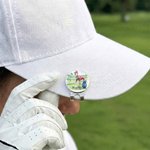 Individuell gestalteter Golfballmarker mit Flamingo-Motiv in Aquarelloptik, mit magnetischem Hutclip und Namensgravur – das perfekte Geschenk für Golfliebhaber am Spieltag