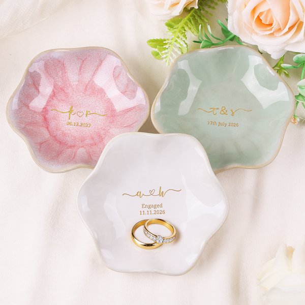 Personalized Romantic  Monogram Design Ceramic Scalloped Edge Trinket Jewellery Dish with Initials Wedding Engagement Gift for Couple