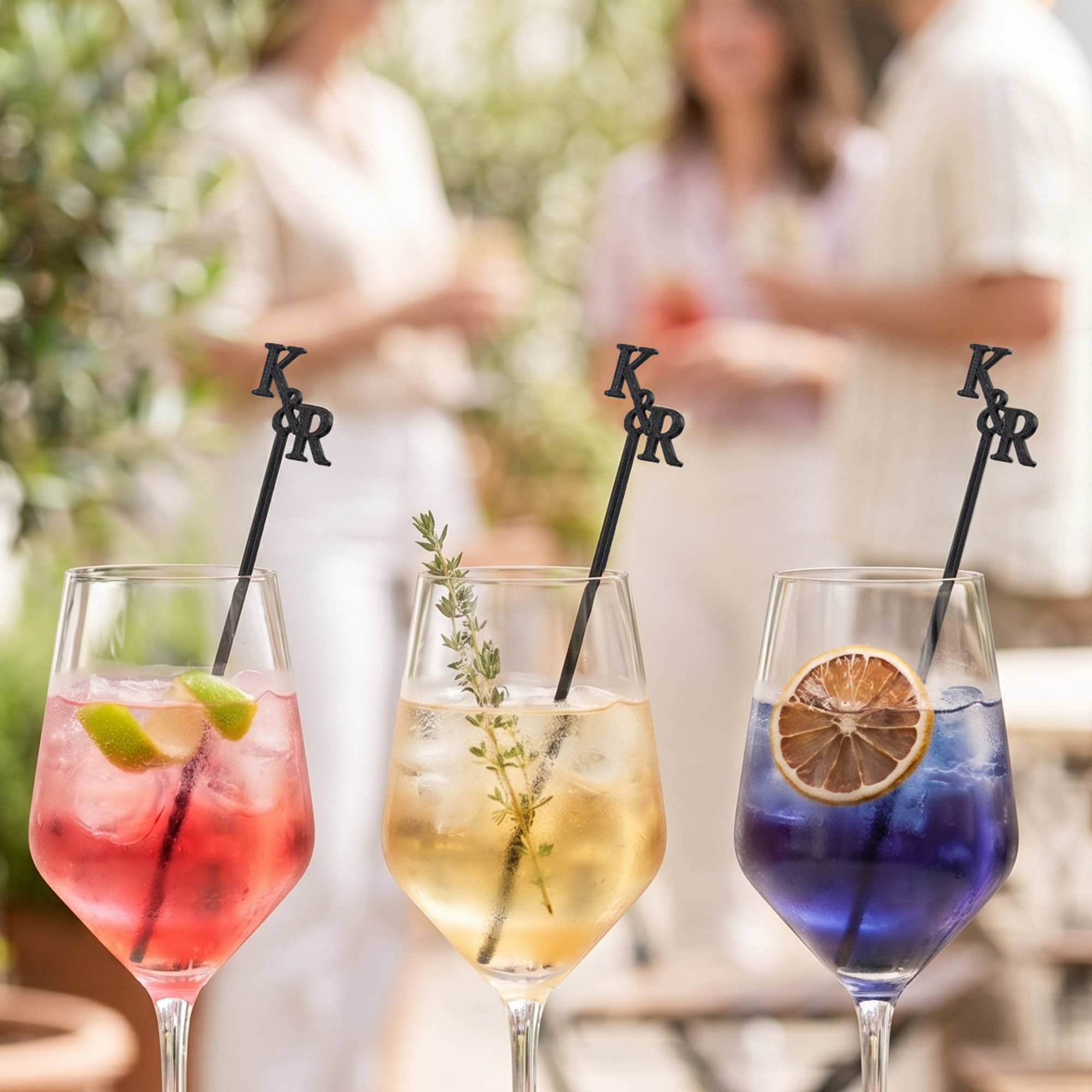 Personalisierte mehrfarbige Rührstäbchen für Getränke – Cocktail-Rührstäbchen mit Initialen, 15er-Set – Cocktail-Anhänger, Hochzeits- und Verlobungsgeschenk für Paare und Jungvermählte