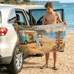 Spersonalizowany, oversize’owy, szybkoschnący ręcznik plażowy z motywem kreskówkowej postaci podróżniczej i imieniem – idealny prezent na letnie wakacje, imprezę na plaży lub urodziny dla rodziny i pr