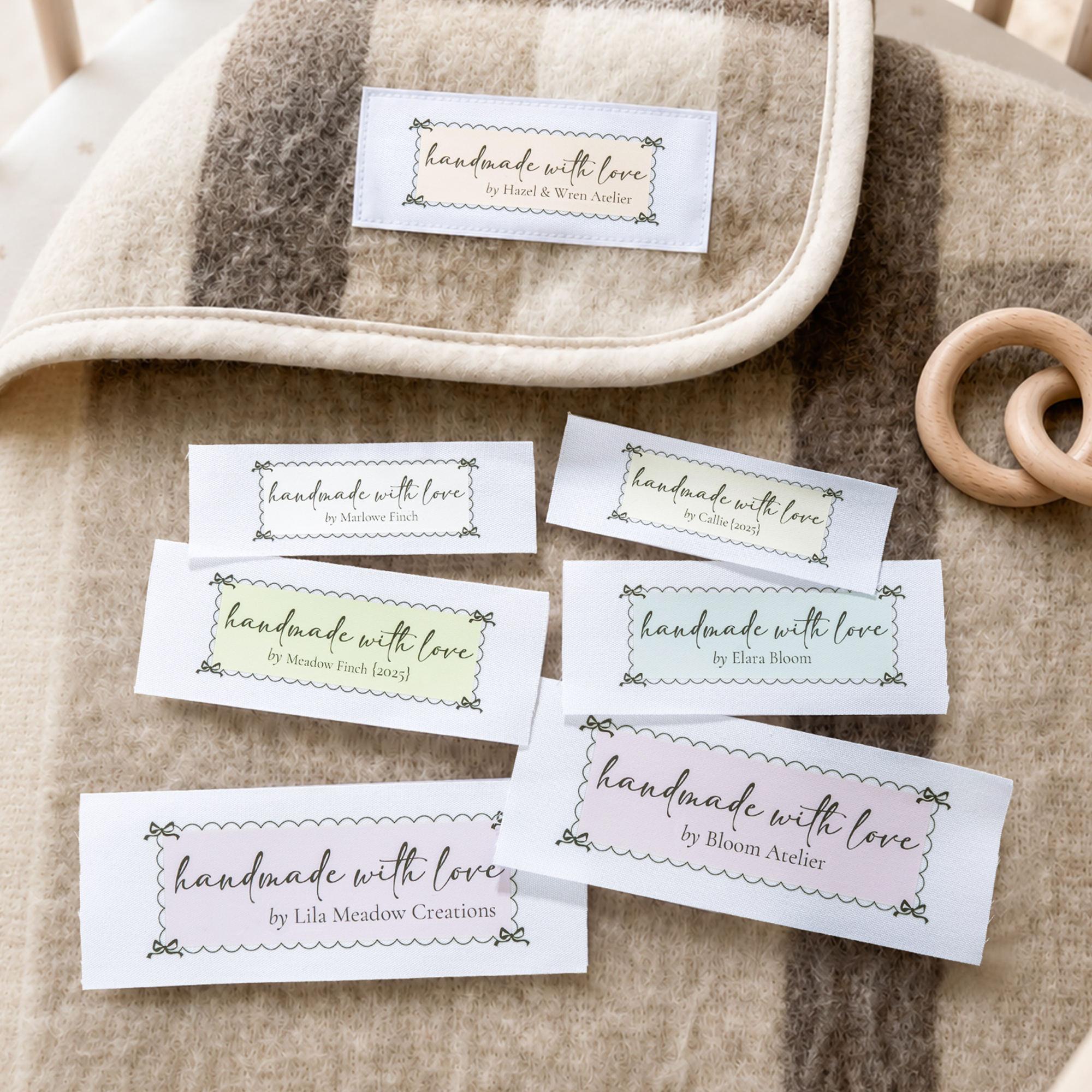 Personalisierte Handmade mit Liebe Nähen bügeln Etiketten Namensschilder Satz von 15 für Kleidung handgefertigte Artikel Geburtstagsgeschenk für Stricken DIY Handwerk Liebhaber