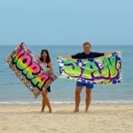 Gepersonaliseerd Stijlvol Graffiti Sneldrogend Strandlaken met Naam Strandfeest en Reisbenodigdheden Verjaardagscadeau voor Kinderen en Familie