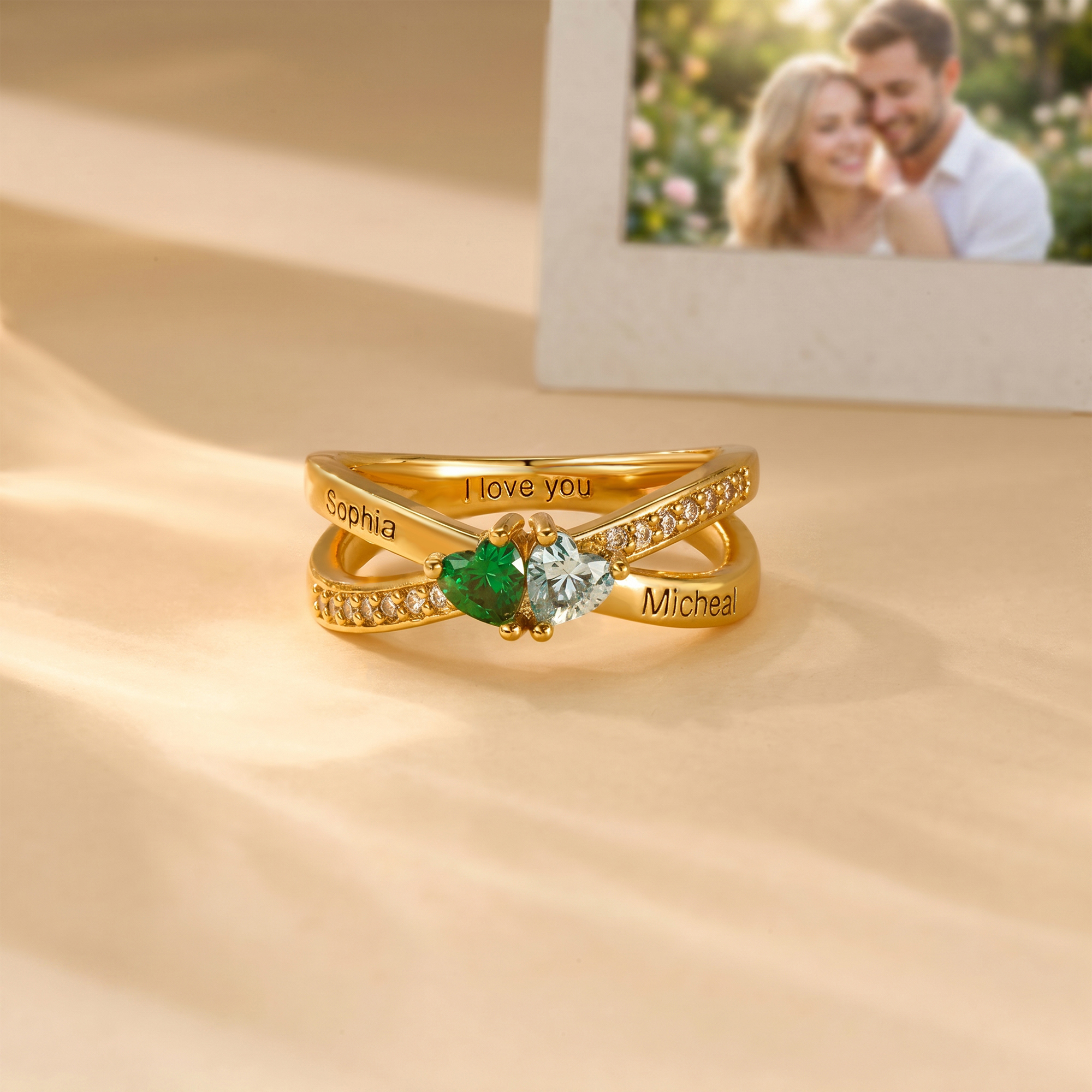 Personalisierter Infinity-Ring mit zwei Herzen, Geburtsstein und Schriftzug – minimalistischer Schmuck als Geschenk zum Geburtstag oder zum Jahrestag für Frauen
