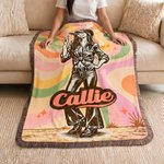 Couverture légère personnalisée « Cowgirl vintage » avec photo, prénom et pompon – Décoration d'intérieur, cadeau d'anniversaire ou de mariage pour les femmes et les cowgirls