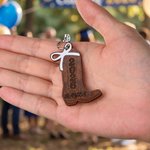 Personalised Western Style Boot Bow Charm with Engraved Name and Year Graduation Cap Tassel Decor Graduation Gift for Graduates Cowgirls