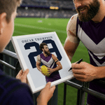 Personligt canvastryck i AFL stil med geometriskt mönster namn och nummer som cool väggdekor och present till en idrottande vän
