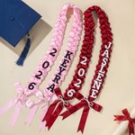 Écharpe de remise des diplômes personnalisée, multicolore, faite main, ornée d'un nœud en perles, avec nom et année — Décoration de fête — Cadeau de fin d'études pour les diplômés