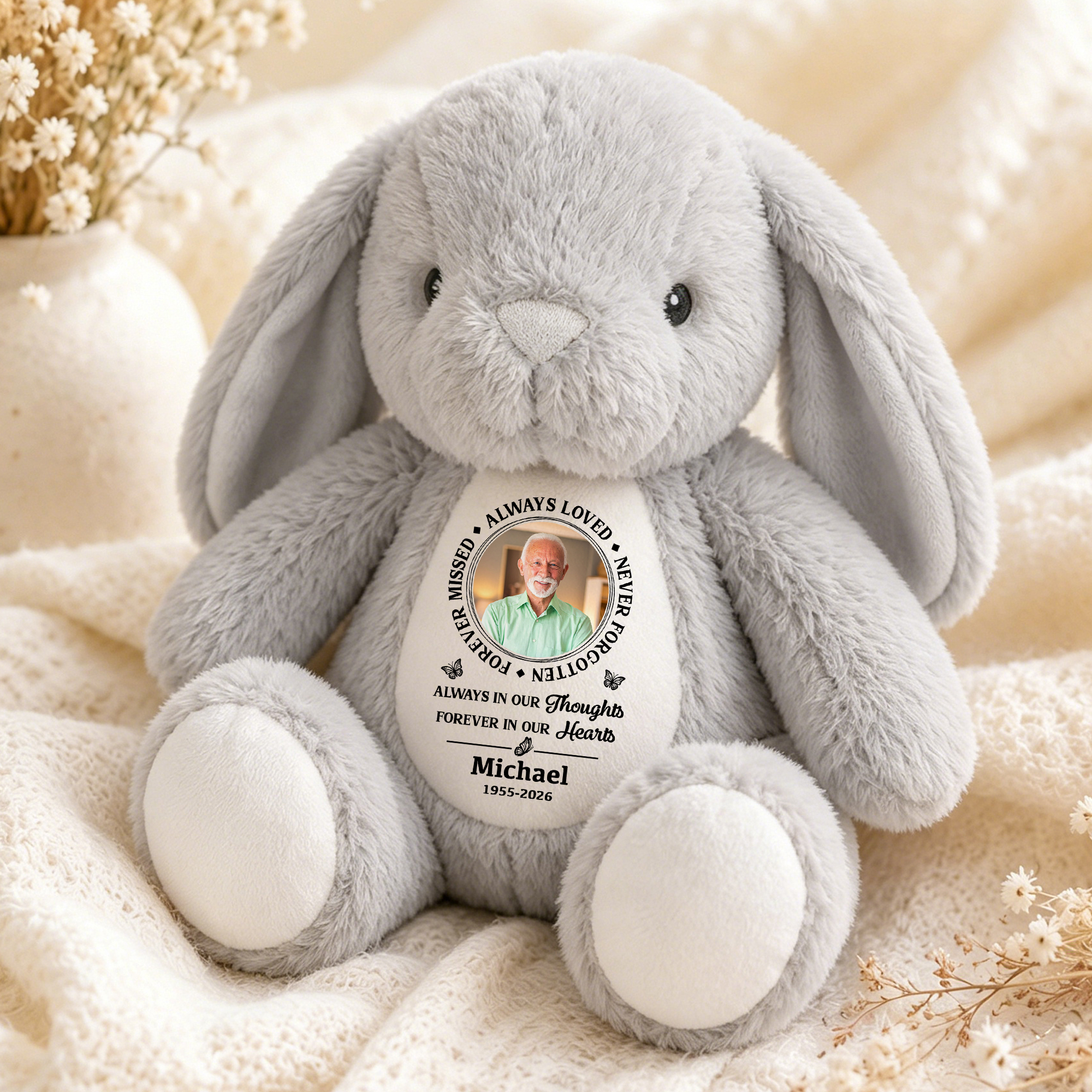 Personalisiertes Plüschhäschen mit Schmetterling, Foto, Namen und Jahreszahl – ein Geschenk voller liebevoller Erinnerungen für Kinder, Jungen und Mädchen