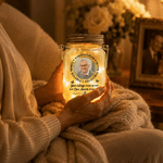 Spersonalizowana lampka LED w słoiku typu mason jar z motywem motyla i zdjęciem, z imieniem oraz rokiem – dekoracja do pokoju, pamiątkowy prezent upamiętniający bliskich, których straciliśmy
