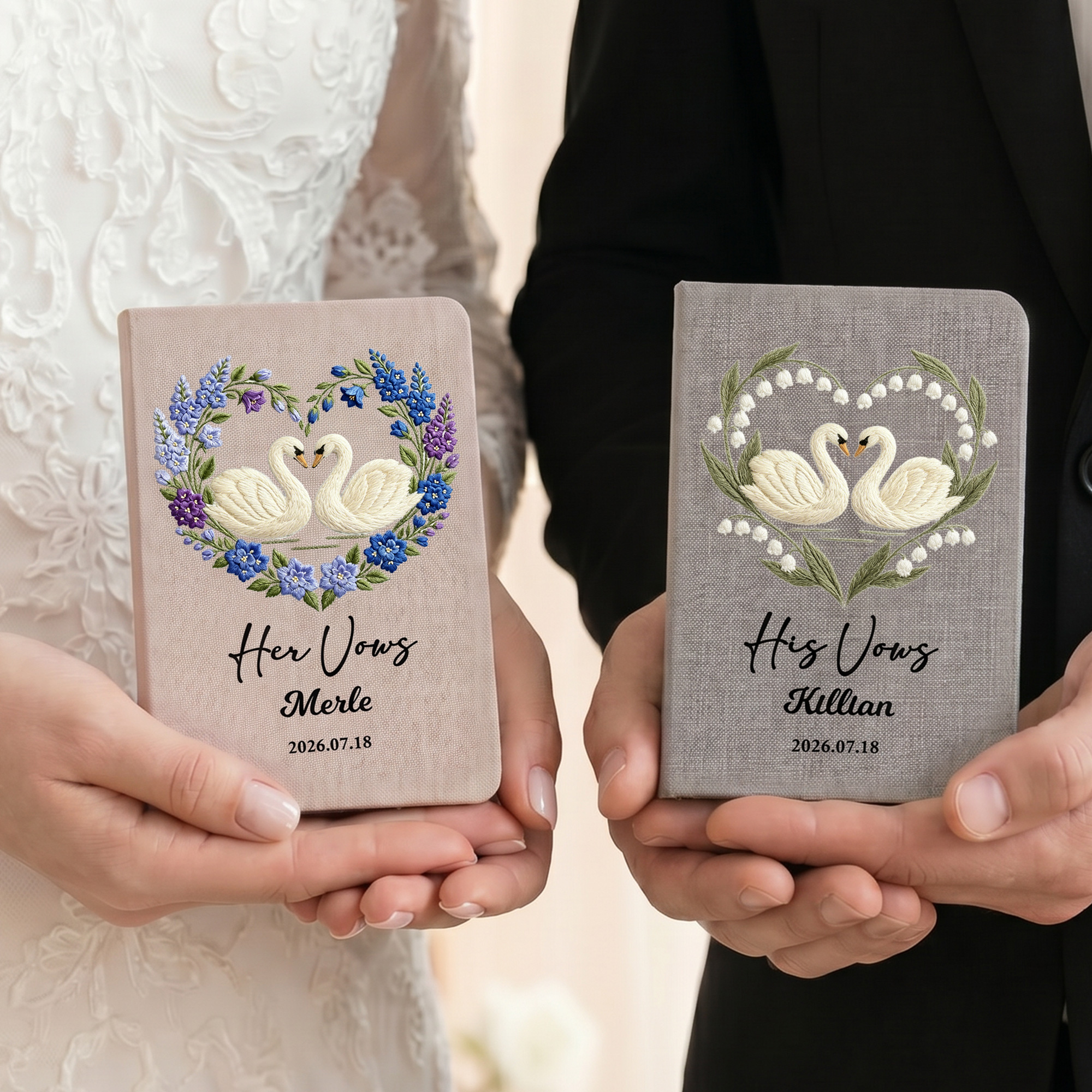 Personalisiertes, herzförmiges Hochzeitsgelübde-Tagebuch mit Geburtsblume und Schwan, mit Namen und Datum – Brautparty-Geschenk für Jungvermählte