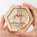 Boîte de rangement en bois pour cheveux, personnalisée avec dessin au trait et photo, comportant l'année et un surnom, ainsi qu'un couvercle transparent magnétique — Cadeau de condoléances et de souve