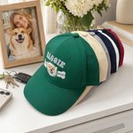 Casquette de baseball 100 % coton personnalisée, avec photo de votre animal brodée en plusieurs couleurs, son nom et l'année. Idéale pour un usage quotidien, pour une fête d'anniversaire ou comme cade