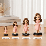 Figurine photo 3D personnalisée de style « chibi » avec socle en bois et inscription – Décoration de bureau, cadeau d'anniversaire ou de fête pour les amis et la famille