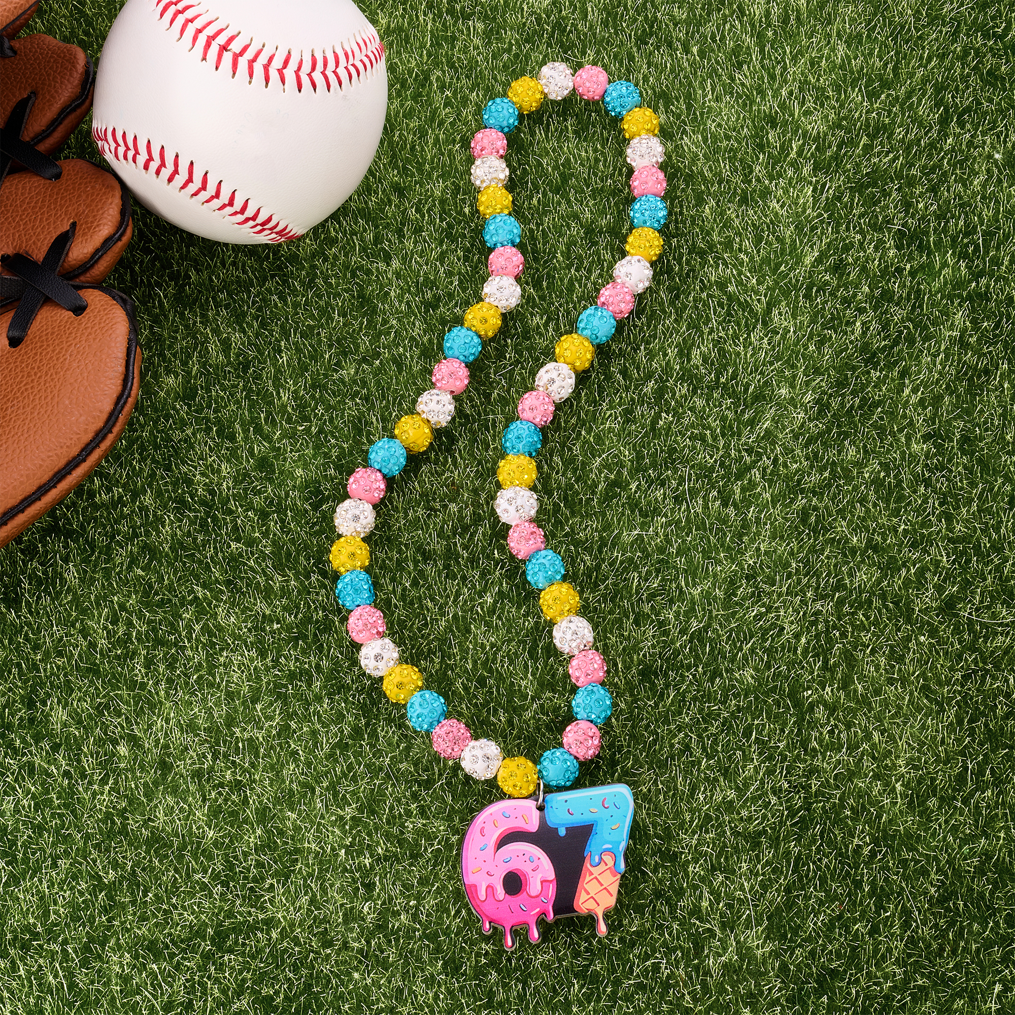 Personalisierte Halskette mit Eiscreme-Tropfen und Zahl – Modeschmuck für den Alltag, Spieltag, Team, Geburtstag – Geschenk für Baseball- und Softballspieler sowie Fans