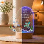 Veilleuse LED romantique personnalisée en forme de cœur avec tortue de mer, prénom et socle en bois – Décoration d'intérieur – Cadeau pour la Saint-Valentin ou un anniversaire de couple