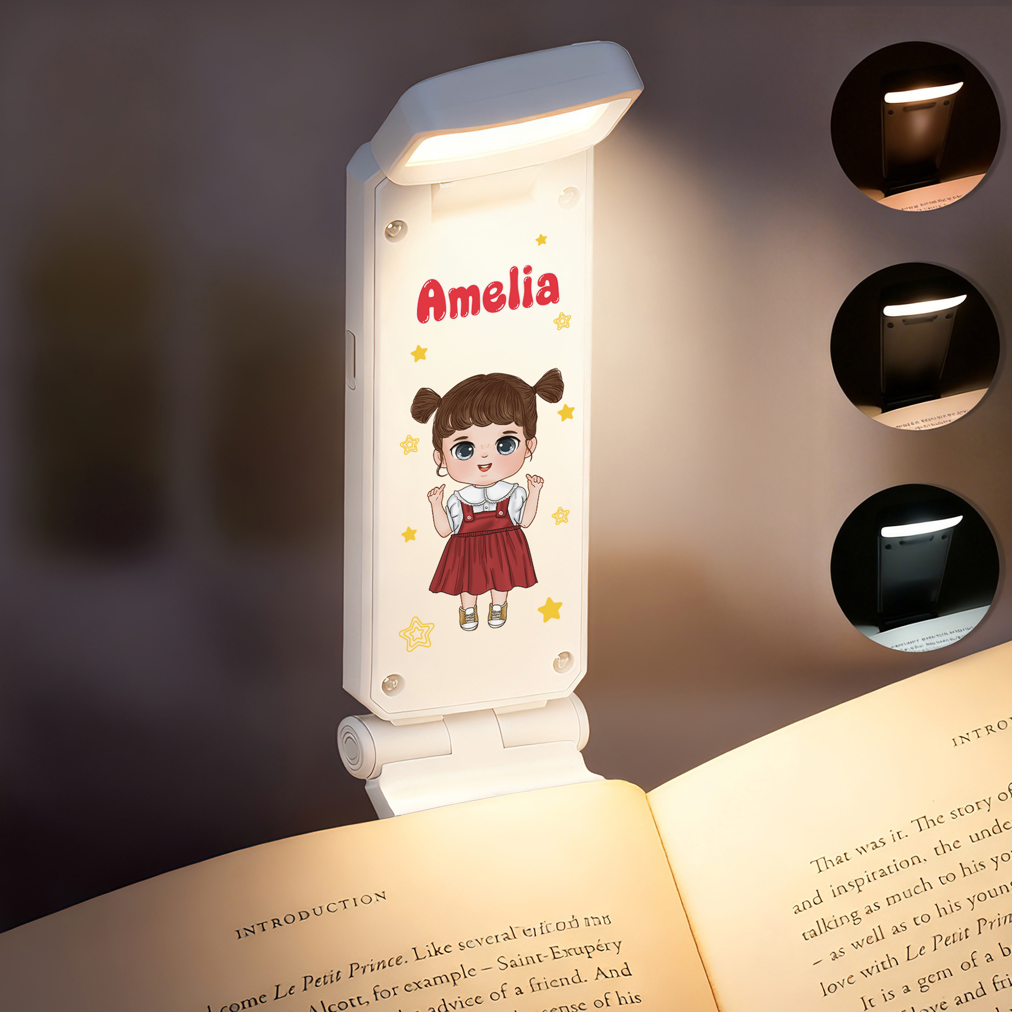 Individuell gestalteter, wiederaufladbarer LED-Lichtclip mit Cartoon-Figur und Namen – Geburtstagsgeschenk für Kinder, die gerne lesen