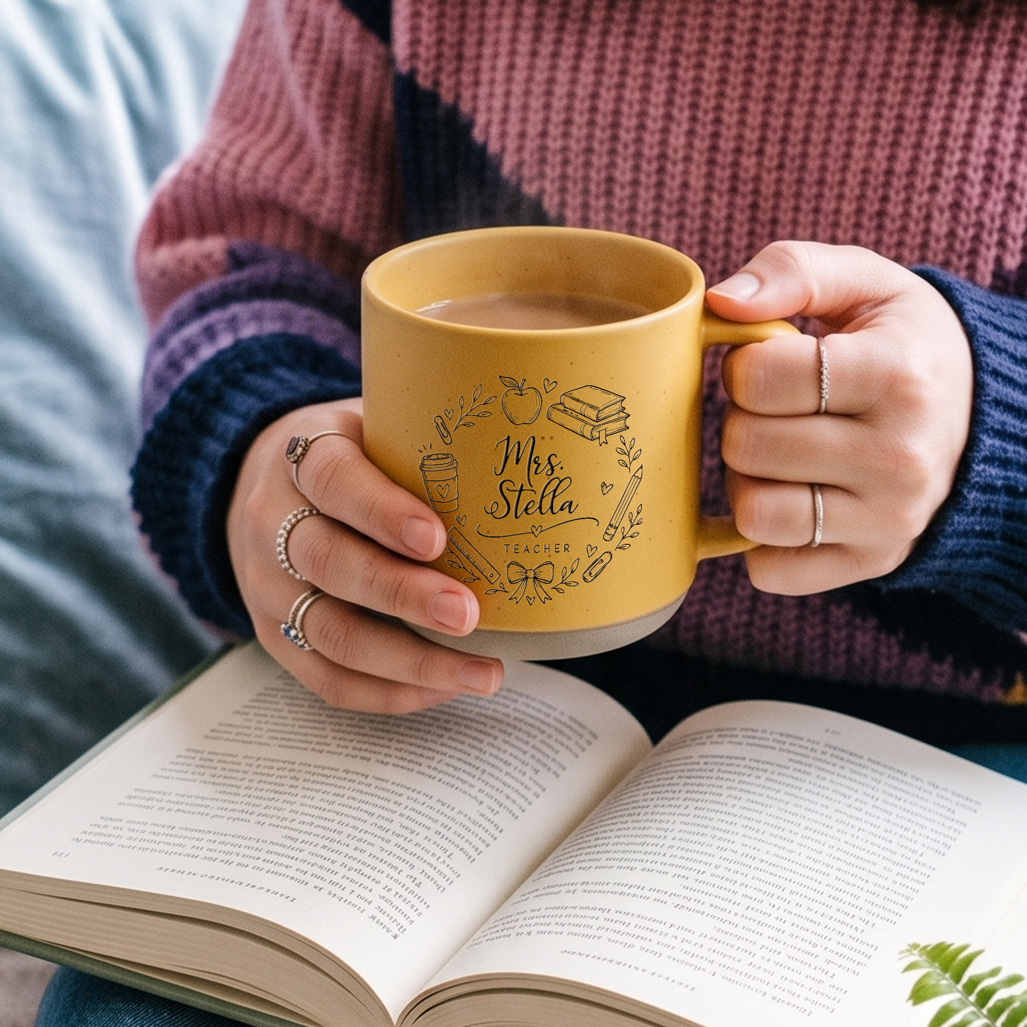 Personalisierte Bücher, Schreibwaren, Keramik-Kaffeetasse mit Namen – für den täglichen Gebrauch, zum Schulanfang, als Geburtstagsgeschenk für Lehrer