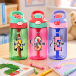 Personalisierte, mehrfarbige 16-oz-Trinkflasche mit Initialen, Namen und Trinkhalm – für den täglichen Gebrauch, als Geburtstags- oder Schulanfangsgeschenk für Jungen und Mädchen