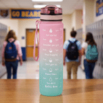Personalisierte, mehrfarbige Trinkflasche mit Baseball- oder Fußball-Pose als Silhouette, mit Namen – Geburtstags- oder Schulanfangsgeschenk für Kinder, Sportler und Sportfans