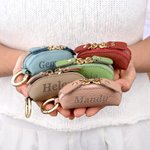 Mini-porte-monnaie en simili cuir couleur « Macaron », personnalisé avec un prénom, avec porte-clés, pour un usage quotidien – Cadeau d'anniversaire pour une femme ou une meilleure amie