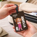 Etiqueta de equipaje personalizada con personaje de dibujos animados y nombre regalo de cumpleaños y viaje para familia o amantes del viaje