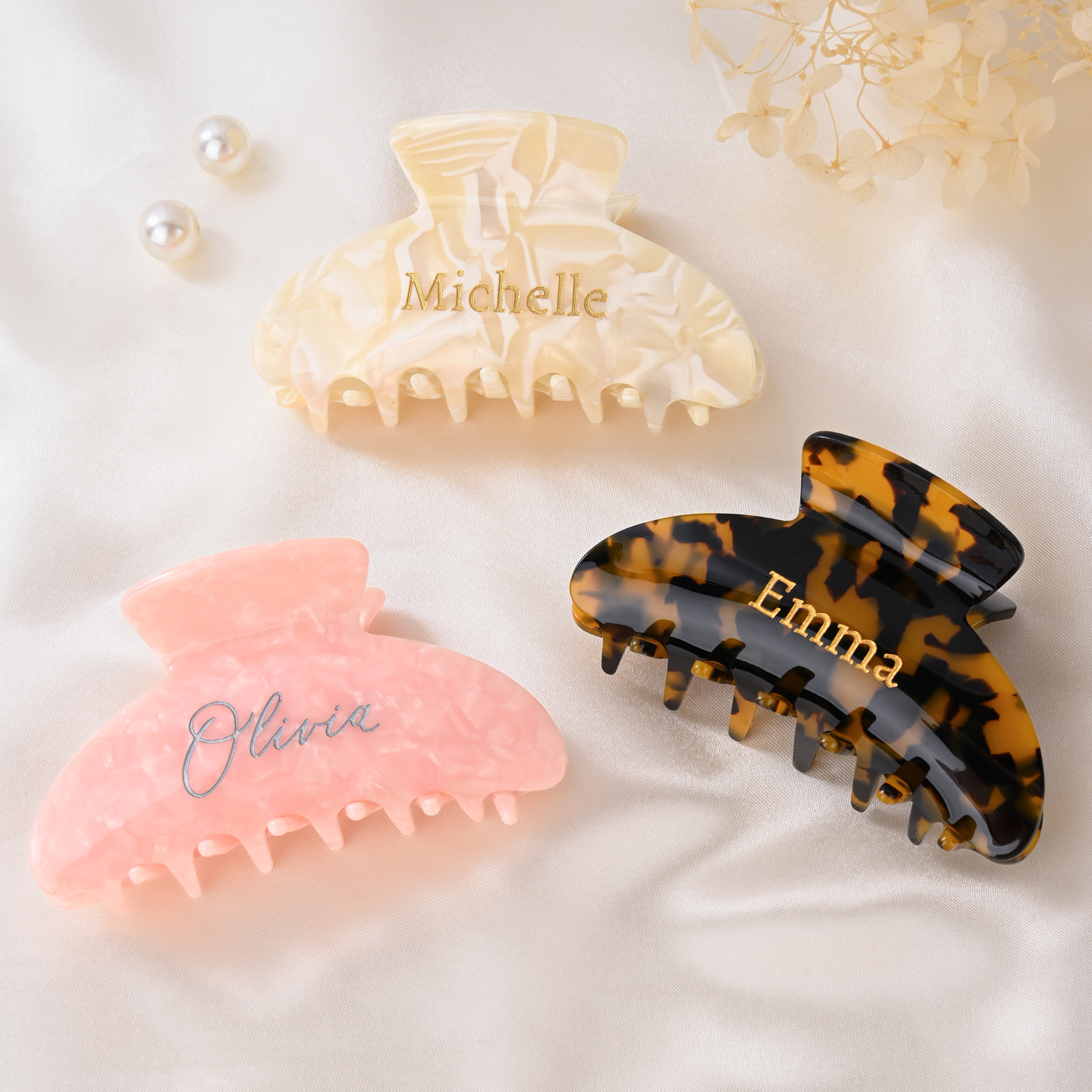 Individuell gestaltete, niedliche Haarspange im Marmor-Schildpatt-Look mit Namen – für den täglichen Gebrauch, als Geschenk zur Hochzeit oder zum Geburtstag für beste Freundinnen und Brautjungfern