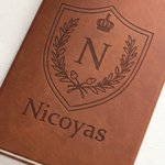 Henkilökohtainen Shield Crest PU Nahka Muistikirja Initial ja nimi Päivittäinen käyttö Syntymäpäivälahja miehelle