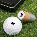 Personlig golfinspirerad monogramstämpel för golfbollar med namninitialer och plåtask – en perfekt födelsedagspresent för golfentusiaster inför en golfklubbens matchdag
