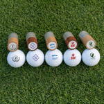 Personlig golfinspirerad monogramstämpel för golfbollar med namninitialer och plåtask – en perfekt födelsedagspresent för golfentusiaster inför en golfklubbens matchdag