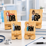Support de téléphone en bois personnalisé « Docteur / Infirmière » avec illustration de bande dessinée et prénom – Cadeau de remerciement pour la Semaine des infirmières, destiné aux médecins, infirmi