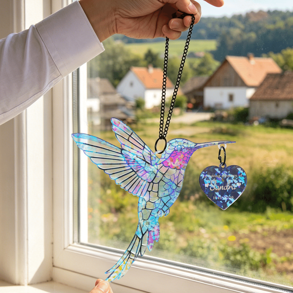 Ornamento in acrilico personalizzato “In Loving Memory” con colibrì, farfalla e decorazioni scintillanti, con nome e anno – Oggetto decorativo per la casa, regalo commemorativo per familiari e amici 6