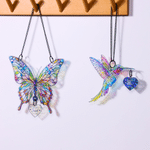 Ornamento in acrilico personalizzato “In Loving Memory” con colibrì, farfalla e decorazioni scintillanti, con nome e anno – Oggetto decorativo per la casa, regalo commemorativo per familiari e amici 3