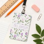 Gepersonaliseerde retro-badgehouder van PU-leer met bloemmotief en tekst – cadeau voor lerarendag en het begin van het nieuwe schooljaar