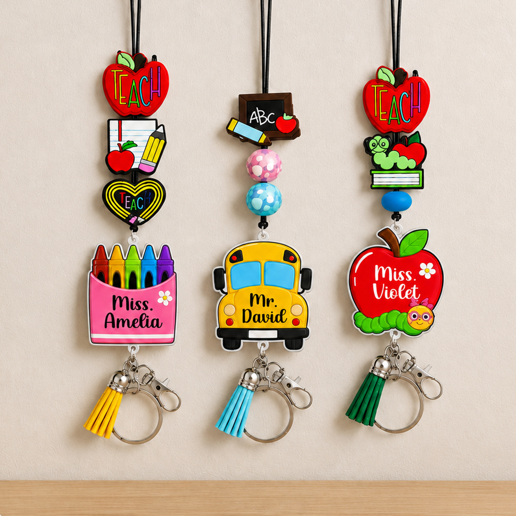 Personalisiertes Apple-Buntstift-Buchwurm-Anhänger-Lehrer-Schlüsselband mit Namen und Ausweishalter – Dankeschön-Geschenk zum Schulanfang für Lehrer