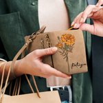 Portafoglio con cinturino da polso personalizzato in pelle PU con portacarte e nome regalo di compleanno e anniversario per donne