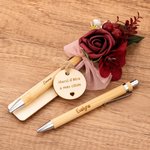 Set de stylo à bille en bois personnalisé avec texte gravé - Étiquette ronde au choix - Cadeau d'anniversaire mariage pour amis demoiselle d'honneur