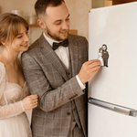 Personalised Cartoon Hand-Drawn Illustration Style Wedding Photo Fridge Magnet Anniversary Engagement Wedding Gift for Newlywed Couple