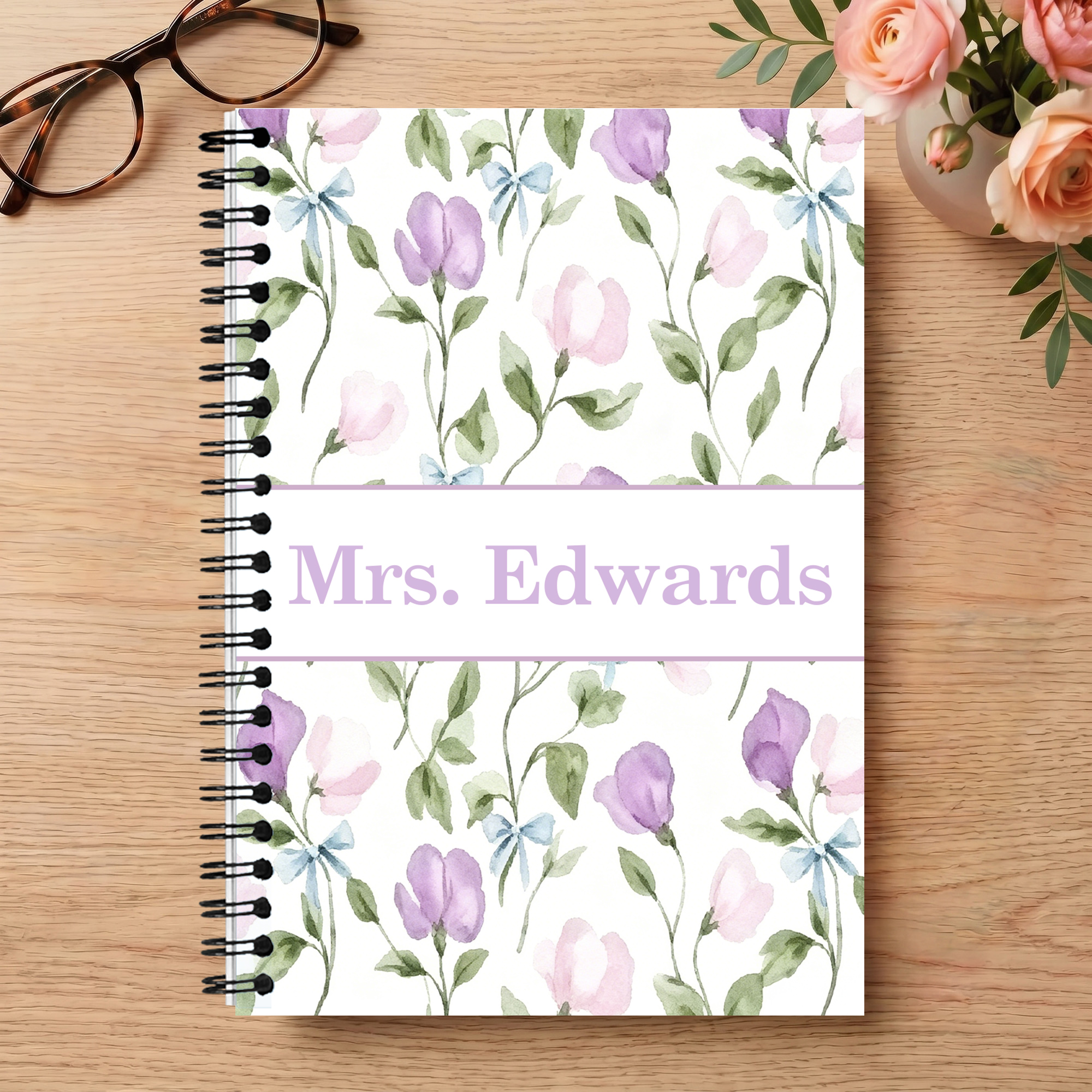 Personalisiertes Spiralnotizbuch mit Blumenmotiv in Aquarelloptik und Notizbeilage – Dankeschön zum Lehrertag und Geburtstagsgeschenk für Lehrer